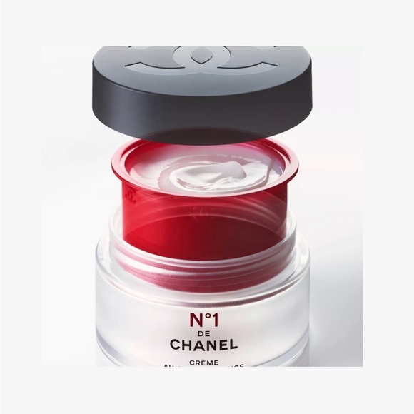 CHANEL N°1 DE CHANEL Cream Plumps - Smooths - Protects - Picture 3 of 6